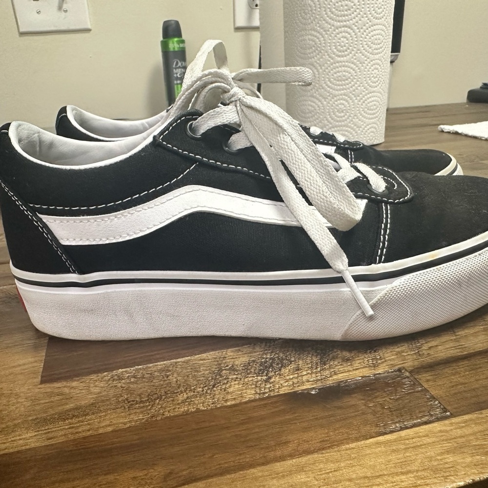 Vans - Picture 7 of 7